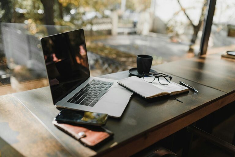 Desk Setup Tips for Maximum Focus and Comfort